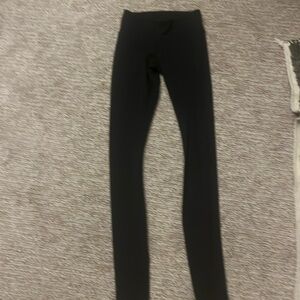 Lululemon Black Wunder Under leggings. Full length pants. Size XS (2). USED